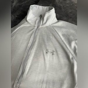 EUC Under Armor quarter zip pullover long sleeve shirt size Medium